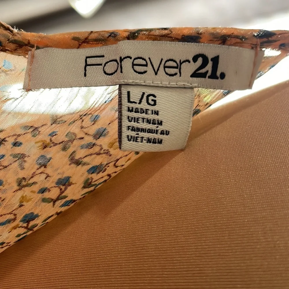 Forever 21 Floral Camisole L with Zippered back - Picture 10 of 10